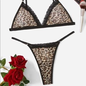 Leopard lingerie